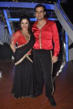 on the sets on Nach Baliye 6 in Filmistan, Mumbai on 3rd Dec 2013  (66)_529f64dbcb876.JPG