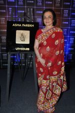 Asha Parekh_s Hand Imprint Unveiling At UTV Walk Of The Stars in Mumbai on 6th Dec 2013 (101)_52a35b8f30eb4.JPG