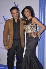 Sushmita Sen, Vivek Oberoi at Grey Goose in association with Noblesse fashion bash in Four Seasons, Mumbai on 10th Dec 2013 (161)_52a811e9279a6.JPG