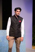 at Grey Goose in association with Noblesse fashion bash in Four Seasons, Mumbai on 10th Dec 2013 (297)_52a80fac67153.JPG