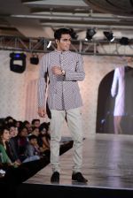 Model walks for Rohit Verma_s show for Marigold Watches in J W Marriott, Mumbai on 11th Dec 2013 (356)_52a9cf07e8544.JPG