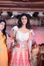 Shilpa Shetty walks for Rohit Verma_s show for Marigold Watches in J W Marriott, Mumbai on 11th Dec 2013 (295)_52a9cfe6cebd5.JPG