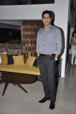 Murli Sharma at RED Blue and Yellow showroom_s anniversary in Mahalaxmi, Mumbai on 13th Dec 2013 (15)_52ac317fdc829.JPG