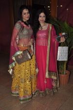 at Sargun Mehta and Ravi Dubey_s wedding bash at The Club, Mumbai on 13th Dec 2013 (210)_52ad780e44701.JPG