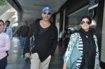 Akshay kumar and Twinkle Khanna snapped at the airport as they arrive from Casablanca on 16th Dec 2013 (18)_52afebe1c8111.JPG