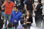Madhuri Dixit shoots for Oral B advertisement in Oberoi Mall, Mumbai on 16th Dec 2013 (37)_52aff63e649a2.JPG