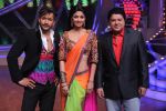 Terence, Shilpa Shetty Kundra and Sajid Khan posing on Nach Baliye-6 Sat & Sun @ 9pm only on STAR PLus_52b16ed854715.JPG