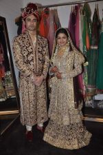 Rafi Mailk, Keerti Nagpure at Wedding sequence preparations for TV serial Desh Ki Beti Nandini in Riyaz Ganji store, Juhu on 18th Dec 2013 (21)_52b2c64b43ef2.JPG