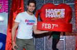 Sidharth Malhotra at Hasee Toh Phasee promotions in Cinemax, Mumbai on 19th Dec 2013 (47)_52b3af007c733.JPG