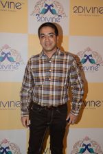 at the launch of Dimple Nahar_s 2 Divine lifestyle store in walkeshwar, Mumbai on 20th Dec 2013 (44)_52b54221e3080.JPG