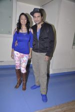 Kashmira Shah and Krishna promote new years bash for Country Club in Andheri, Mumbai on 30th Dec 2013 (2)_52c264a378b42.JPG