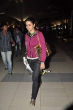 Gul Panag snapped at the airport as they return after New year in Mumbai on 1st Jan 2014 (29)_52c5040b7ad94.JPG