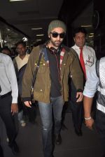 Ranbir Kapoor snapped at airport in Mumbai on 3rd Jan 2014 (8)_52c7aca29049a.JPG