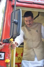at road safety launch in Mumbai on 3rd Jan 2014 (83)_52c7ac5f98996.JPG