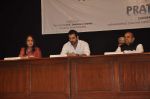 John Abraham at Pratibimb NGO EVENT in YB Chavan, Mumbai on 4th Jan 2014 (16)_52c8d06880258.JPG