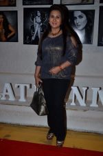 Poonam Dhillon at the Launch of Dabboo Ratnani_s Calendar 2014 in Mumbai on 5th Jan 2014 (86)_52cac1a590c68.JPG