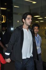 Zayed Khan snapped at the airport in Mumbai on 5th Jan 2014 (6)_52cab9fae877d.JPG