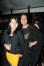Anupama Verma with Swati Loomba at Rohhit Verma hosts a surprise party for Prem Sharma in Mumbai on 5th Jan 2014_52cbffc4c0b58.JPG