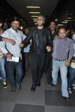 Ranveer Singh arrive from NY in Mumbai Airport on 6th Jan 2014 (32)_52cc02bdc277d.JPG