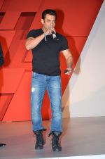 Salman Khan at Audi press meet in Taj Lands End, Mumbai on 6th Jan 2014 (35)_52cc049329821.JPG
