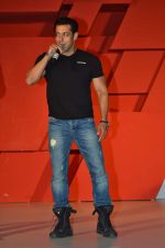 Salman Khan at Audi press meet in Taj Lands End, Mumbai on 6th Jan 2014 (42)_52cc049aa68f3.JPG