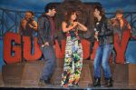 Ranveer Singh, Priyanka Chopra, Arjun Kapoor at Gunday music launch in Yashraj, Mumbai on 7th Jan 2014 (45)_52cd36f48d696.JPG