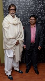 Amitabh Bachchan when Mr. Mohit Kamboj felicitated Shri Amitabhji with _Bullion Gold Star of the Century Award_,. (3)_52d0ad55bc64b.JPG