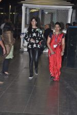 Katrina Kaif snapped at airport in Mumbai on 11th Jan 2014 (2)_52d239cbefde3.JPG