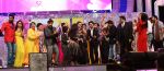 SRK HONOURED WITH THE INTERNATIONAL ICON OF INDIAN CINEMA AWARD BY ASIANET (4)_52d238984770c.jpg