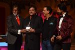Amitabh Bachchan, Shatrughan Sinha, Vidhu Vinod Chopra, Shahrukh Khan  at 20th Annual Life OK Screen Awards in Mumbai on 14th Jan 2014(698)_52d67cccbe929.JPG