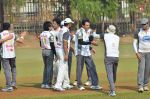 Bobby Deol at CCL practice session in Kalina, Mumbai on 14th Jan 2014 (27)_52d5edd4e1a1a.JPG