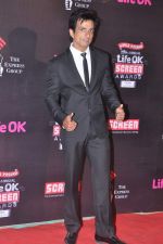 Sonu Sood at 20th Annual Life OK Screen Awards in Mumbai on 14th Jan 2014 (89)_52d68a456a12b.JPG