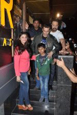 Salman Khan, Daisy Shah at Sholay screening in PVR, Mumbai on 15th Jan 2014 (33)_52d7cdfa4f0bc.JPG