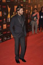 Shahrukh Khan at The Renault Star Guild Awards Ceremony in NSCI, Mumbai on 16th Jan 2014(338)_52d8e178832a8.JPG