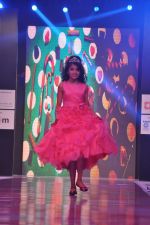 at Kids Fashion Week day 1 in Lalit on 18th Jan 2014 (92)_52dbae6cebc60.JPG