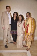 Diana Hayden at Rohan Palshetkar_s wedding reception in Mayfair, Mumbai on 20th Jan 2014 (47)_52de15ef37428.JPG