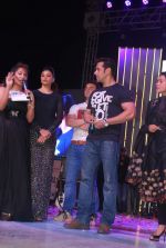 Salman Khan at worli fest in Mumbai on 24th Jan 2014 (33)_52e3903cb16d8.JPG