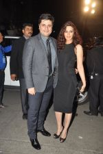 Sonali Bendre, Goldie Behl at Filmfare Awards Red Carpet 2014 on 24th Jan 2014 (151)_52e3a07a82347.JPG