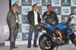Salman Khan at Suzuki bike launch in Taj Land_s End, Mumbai on 27th Jan 2014 (68)_52e7431503c79.JPG