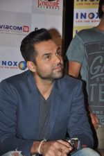 Abhay Deol at One by two merchandise launch in Inorbit, Malad on 28th Jan 2014 (14)_52e89a4772867.JPG