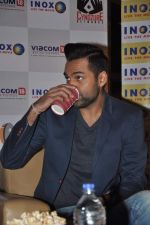 Abhay Deol at One by two merchandise launch in Inorbit, Malad on 28th Jan 2014 (7)_52e89a44cb4e2.JPG