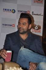 Abhay Deol at One by two merchandise launch in Inorbit, Malad on 28th Jan 2014 (8)_52e89a4534e90.JPG