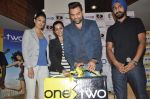 Abhay Deol, Preeti Desai at One by two merchandise launch in Inorbit, Malad on 28th Jan 2014 (42)_52e89ae75c86a.JPG