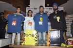 Abhay Deol, Preeti Desai at One by two merchandise launch in Inorbit, Malad on 28th Jan 2014 (48)_52e89a4bd60fd.JPG