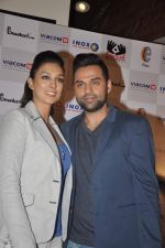 Abhay Deol, Preeti Desai at One by two merchandise launch in Inorbit, Malad on 28th Jan 2014 (78)_52e89a5b20b28.JPG