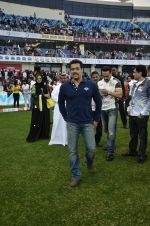 Salman Khan at CCL Match of Mumbai Heroes Vs Telugu Warriors in Dubai on 1st Feb 2014 (106)_52ee1c1261bdb.JPG