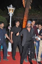 Shahrukh Khan at Ahana Deol_s Wedding Reception in Mumbai on 2nd Feb 2014(179)_52efa3a946bff.JPG