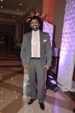Anuj Saxena at Siddharth Kannan_s wedding reception with Neha in Mumbai on 4th Feb 2014 (66)_52f202fa095be.JPG