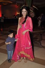 Divya Khosla Kumar at Siddharth Kannan_s wedding reception with Neha in Mumbai on 4th Feb 2014 (40)_52f203e00737e.JPG