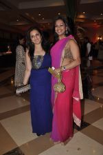 Munisha Khatwani at Siddharth Kannan_s wedding reception with Neha in Mumbai on 4th Feb 2014 (90)_52f20483ae726.JPG